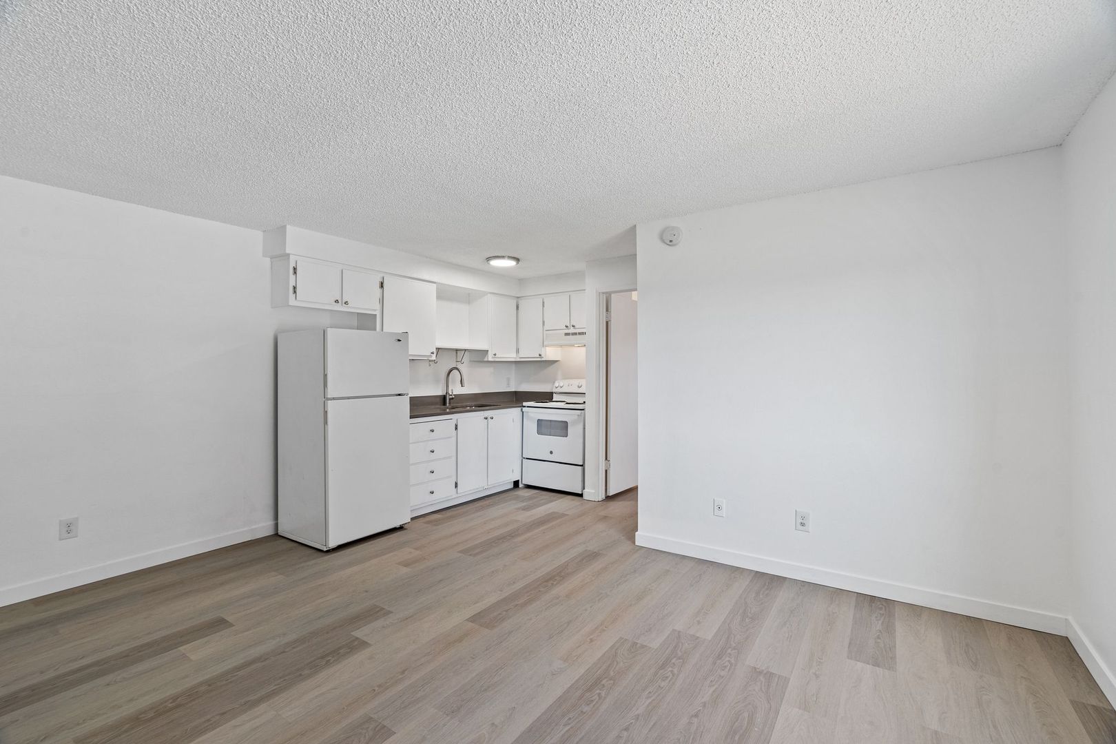 Cheney Apartment: 18 & 28 West 2nd