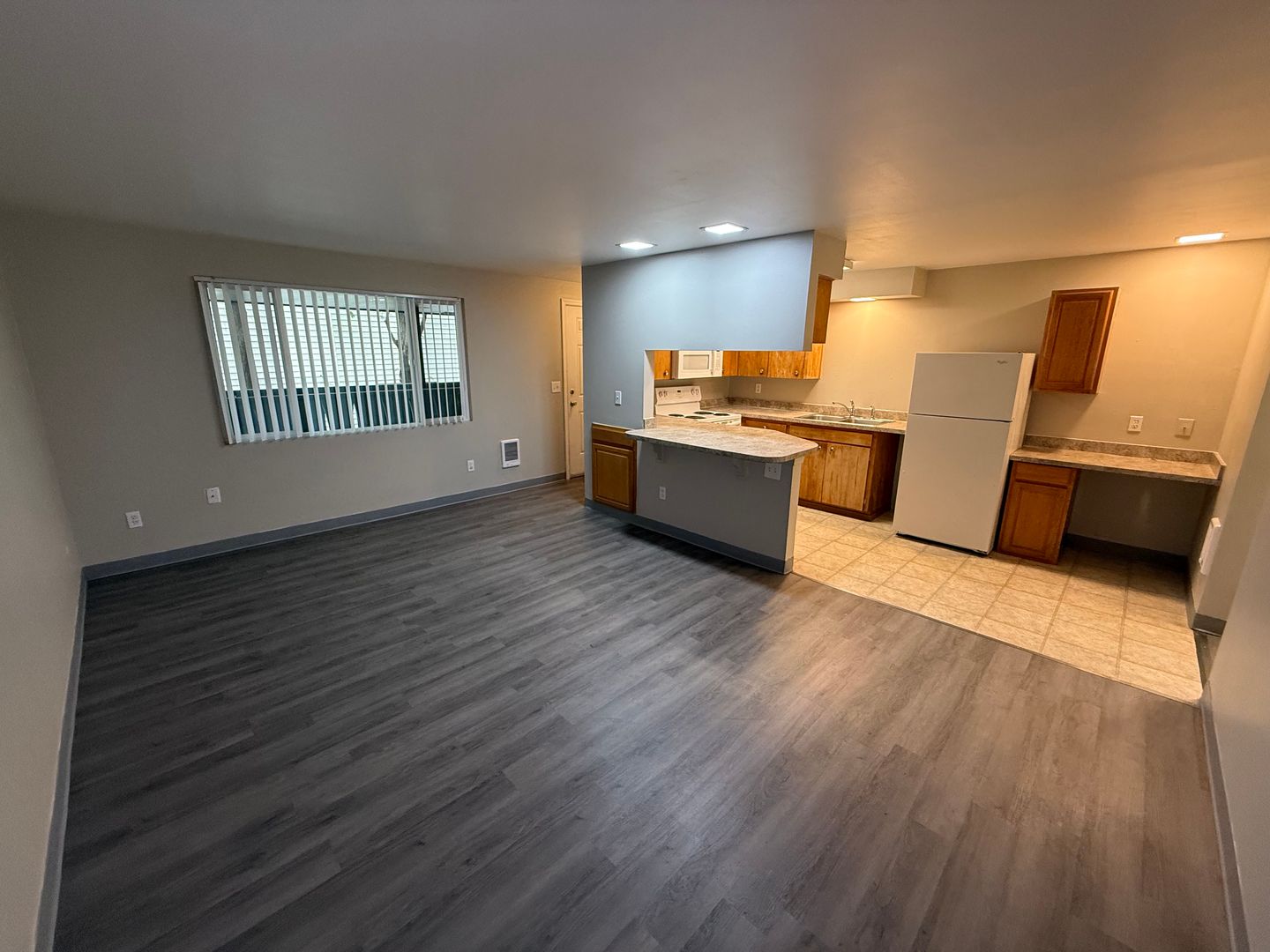 Spokane Apartment: 943 East Augusta Avenue