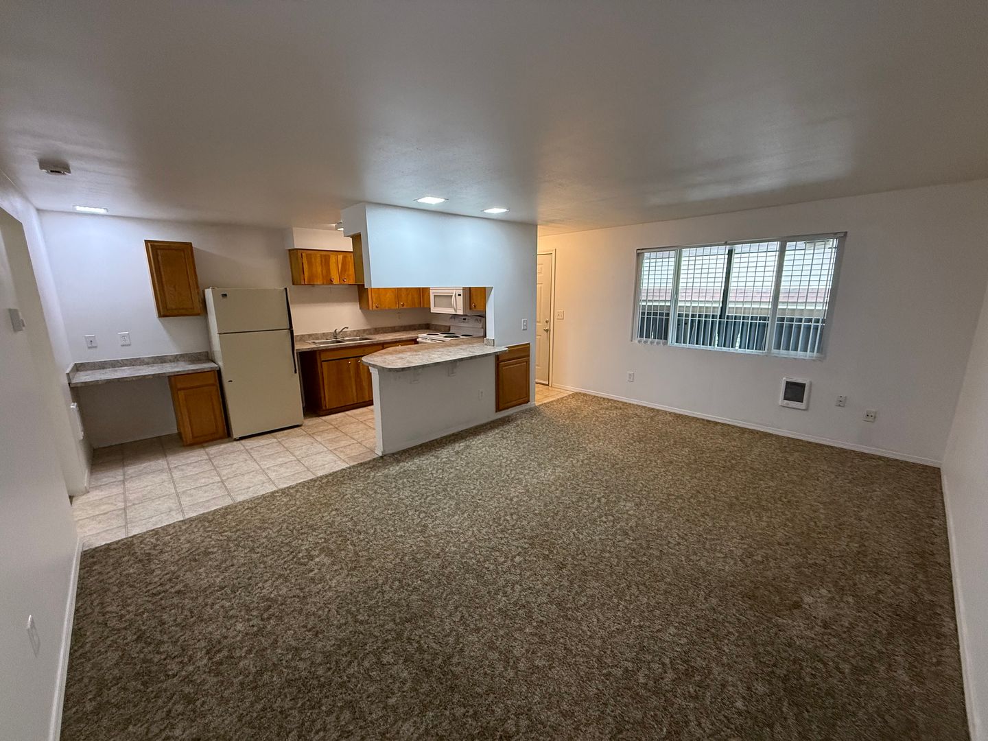 Spokane Apartment: 943 East Augusta Avenue