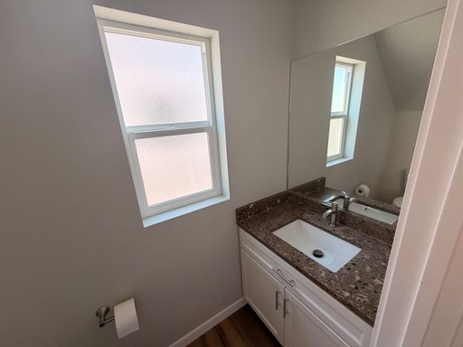 Listing photo thumbnail