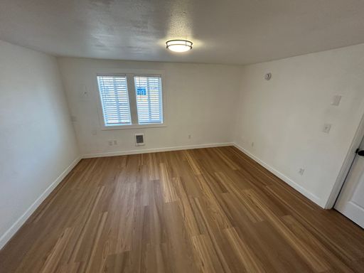 Listing photo thumbnail
