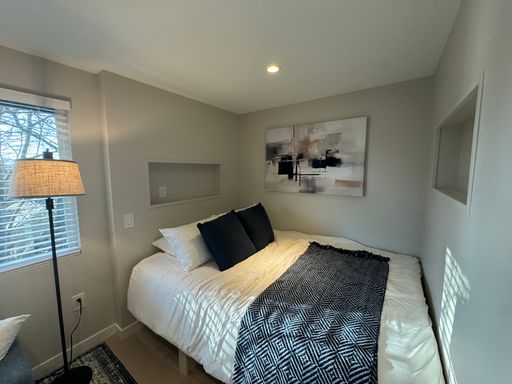 Listing photo thumbnail