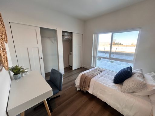 Listing photo thumbnail