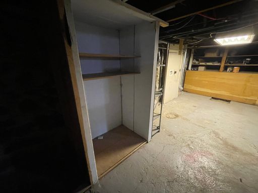 Listing photo thumbnail