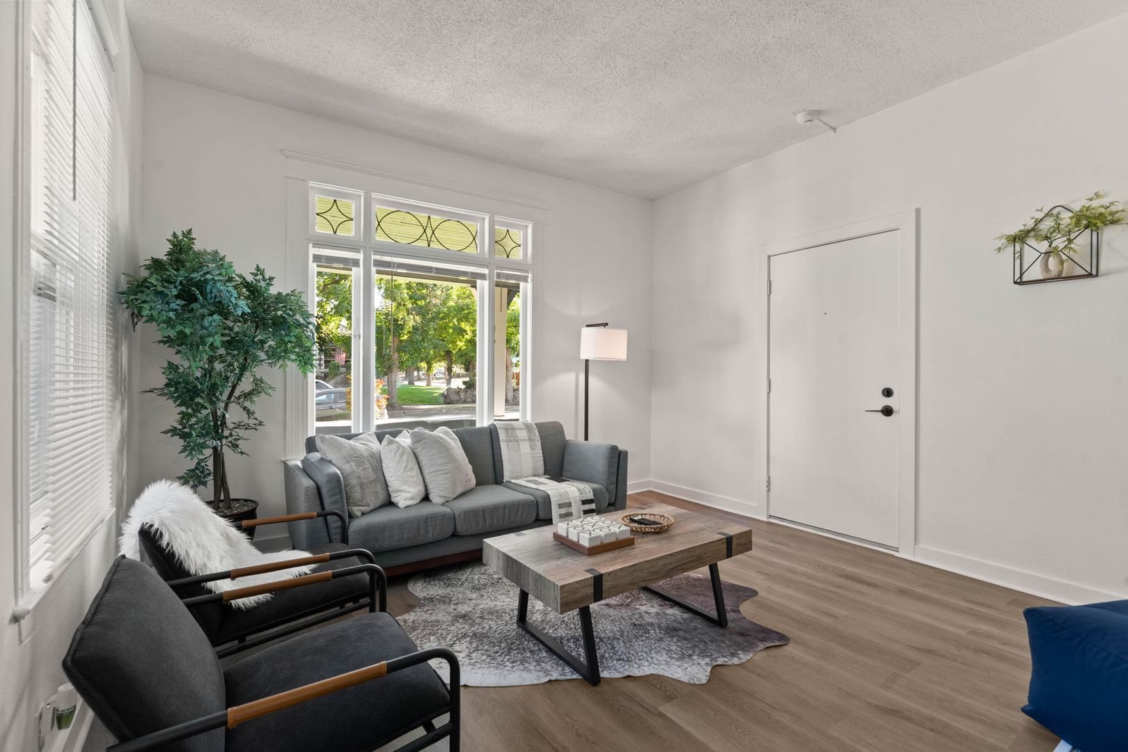 Spokane Apartment: 828 West Mansfield