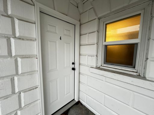 Listing photo thumbnail