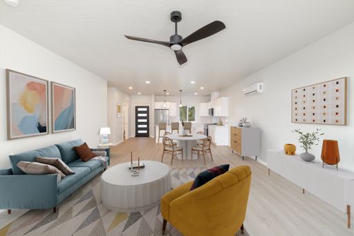 Listing photo thumbnail