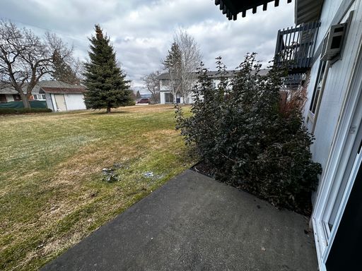 Listing photo thumbnail