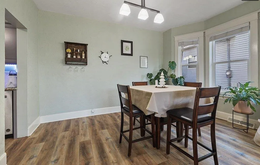 Listing photo thumbnail