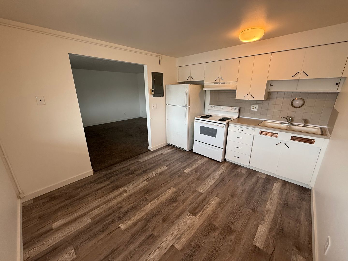 Spokane Apartment: 911 East Indiana Avenue