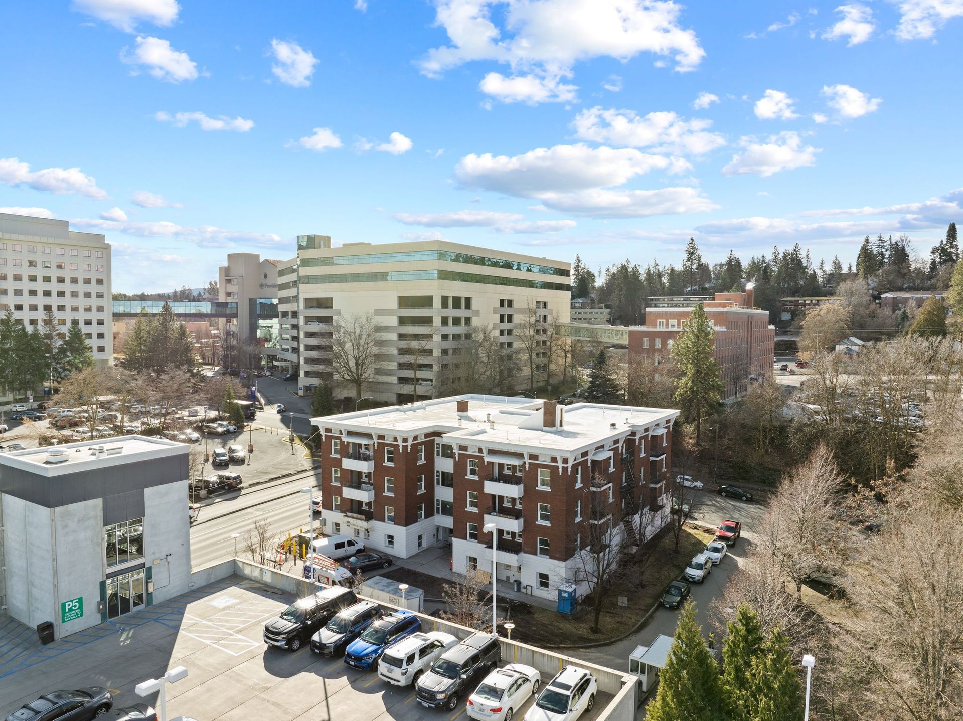 Cambridge Court Apartments