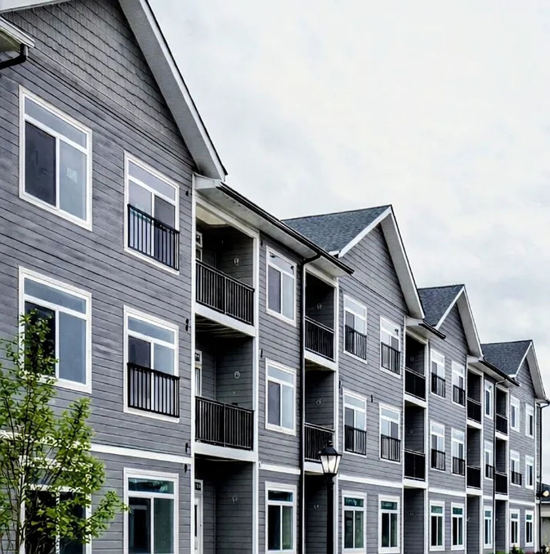 Spokane Valley Apartment: 11802 East Main Avenue