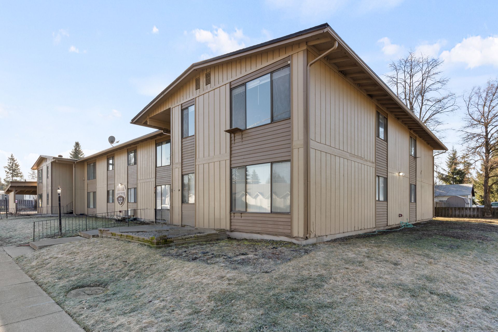 Deer Park Apartment: 112-114 East 2nd Street