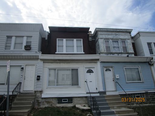 3 bedroom home in Feltonville – photo 1