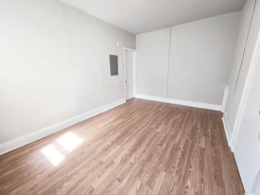 5717 North Park Ave. - First Floor Rear – photo 1