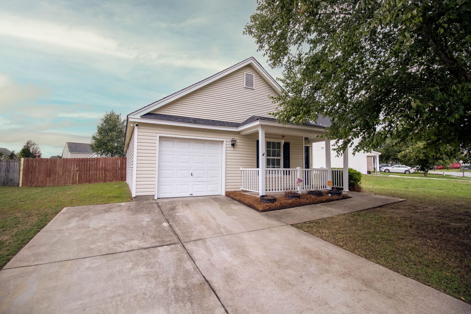 Columbia House: 1214 Waverly Place Dr.