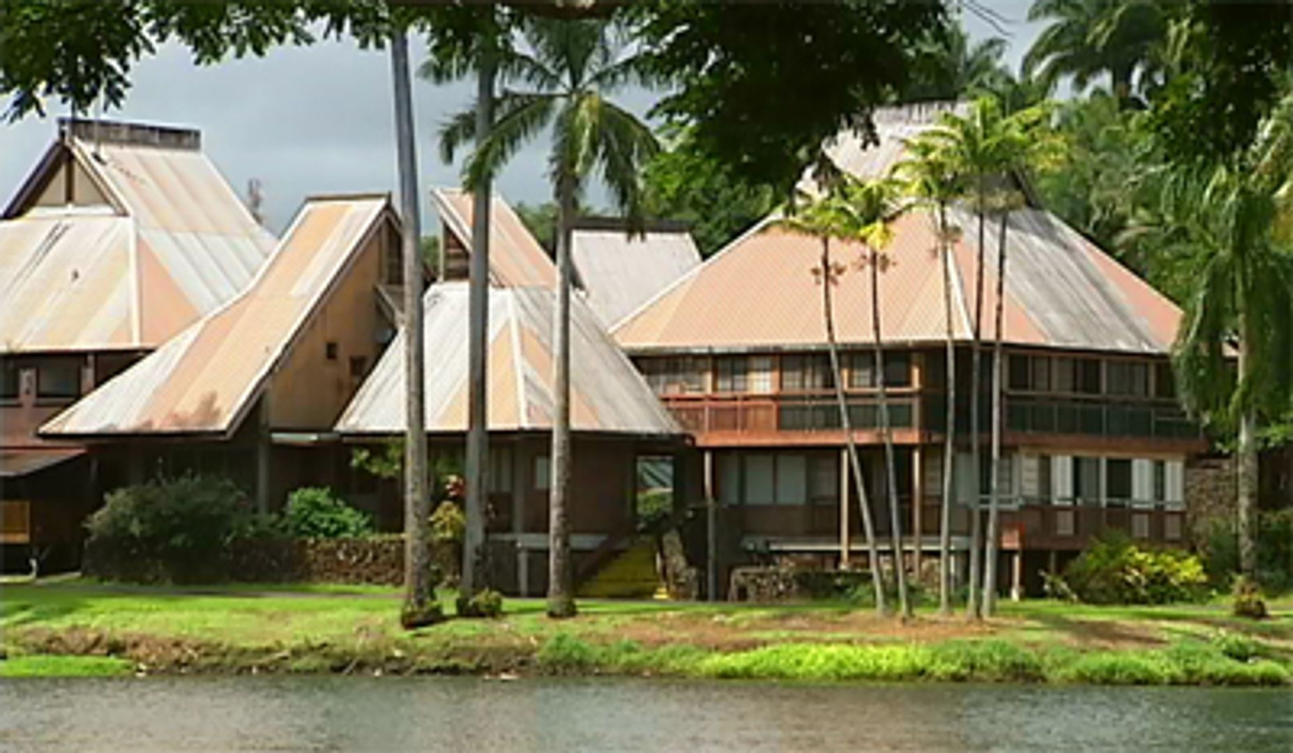 Hilo Apartment: 400 Hualani St