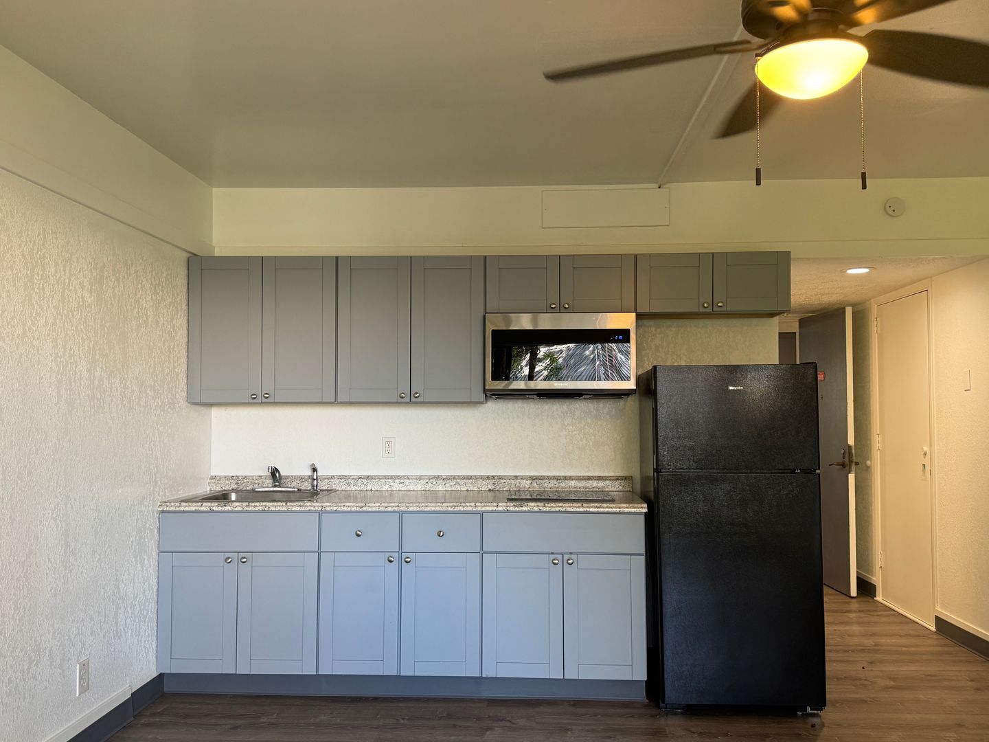Hilo Apartment: 400 Hualani St