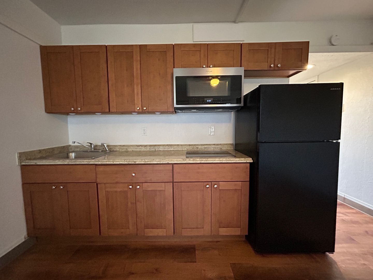 Hilo Apartment: 400 Hualani St