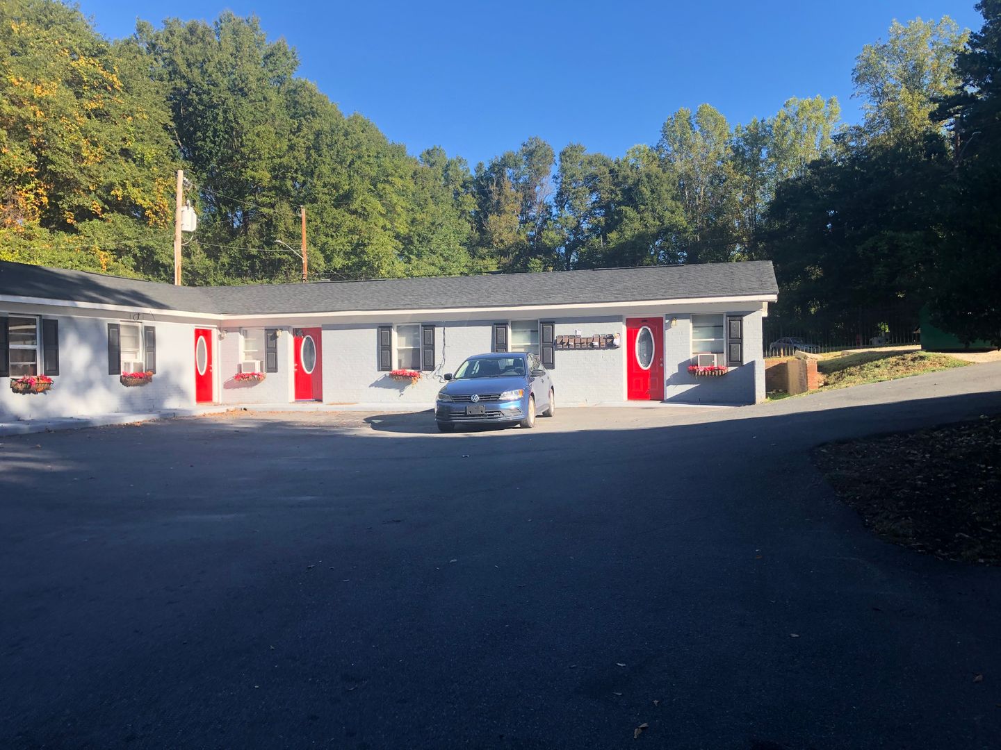 Gastonia Apartment: Cleveland Avenue