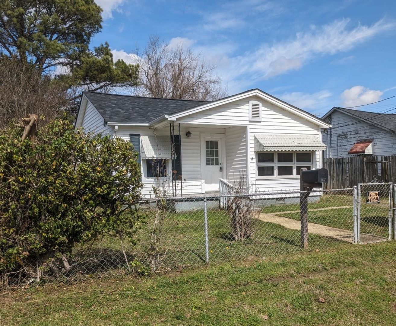 Gastonia House: 206 Lenox Avenue