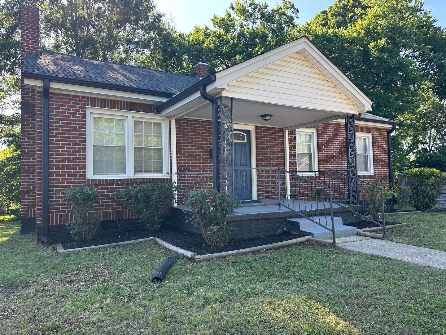 Concord House: 228 Tournament Drive SW
