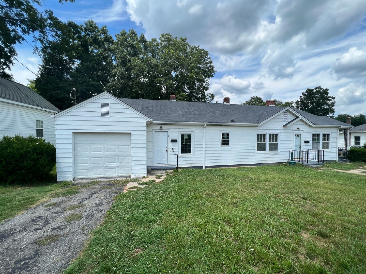 Bessemer City House: 111 E. Maryland Avenue