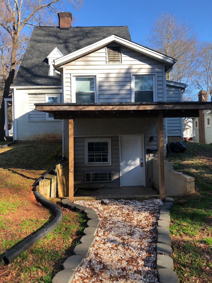 Gastonia Apartment: 701 S. South Street