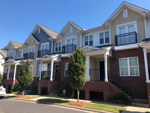 2 Bed 2.5 Bath Rental at 511 Village Park Drive, Belmont, NC – photo 1