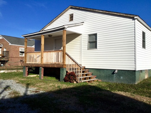 1 Bed 1 Bath Rental at 102 Springs Street - 102 Springs Street, Gastonia, NC – photo 1