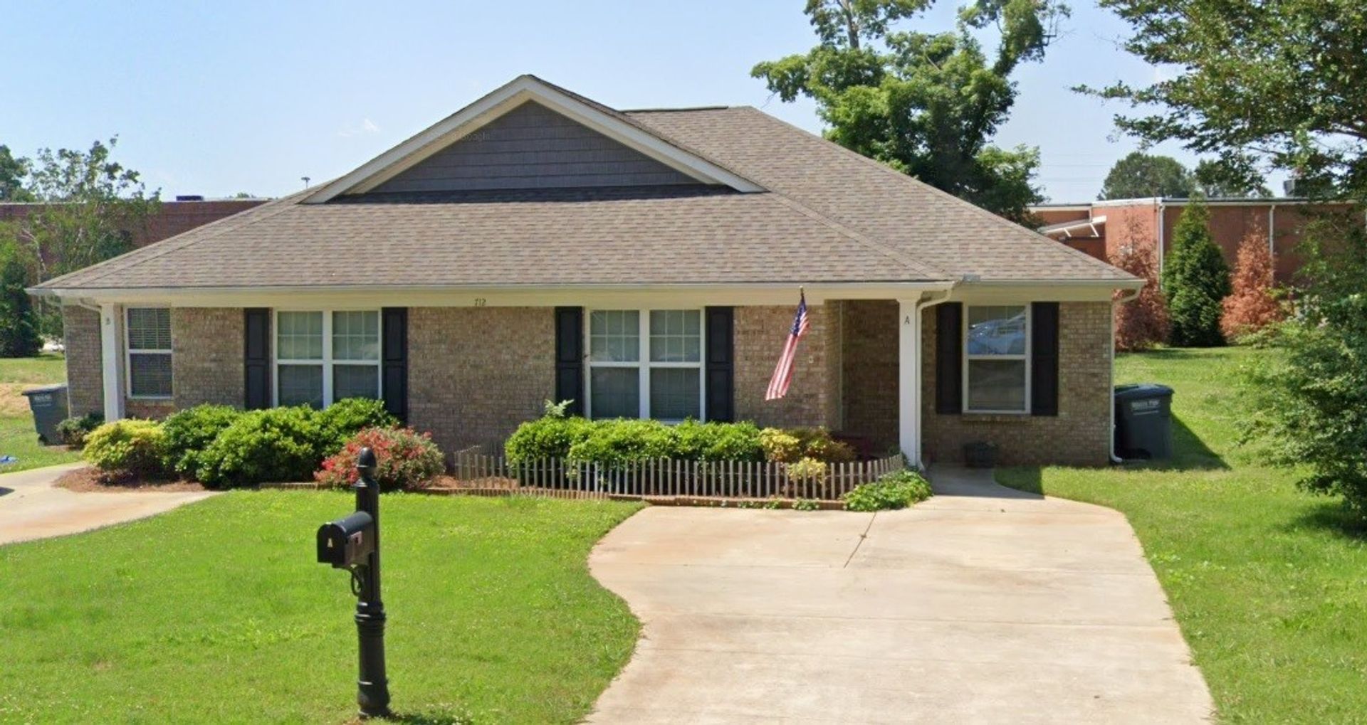 Belmont House: 712 - B E Catawba Street