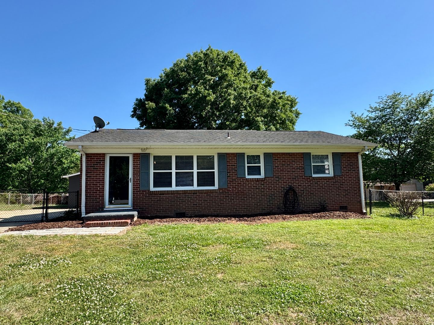 Gastonia House: 607 Martha Ave.