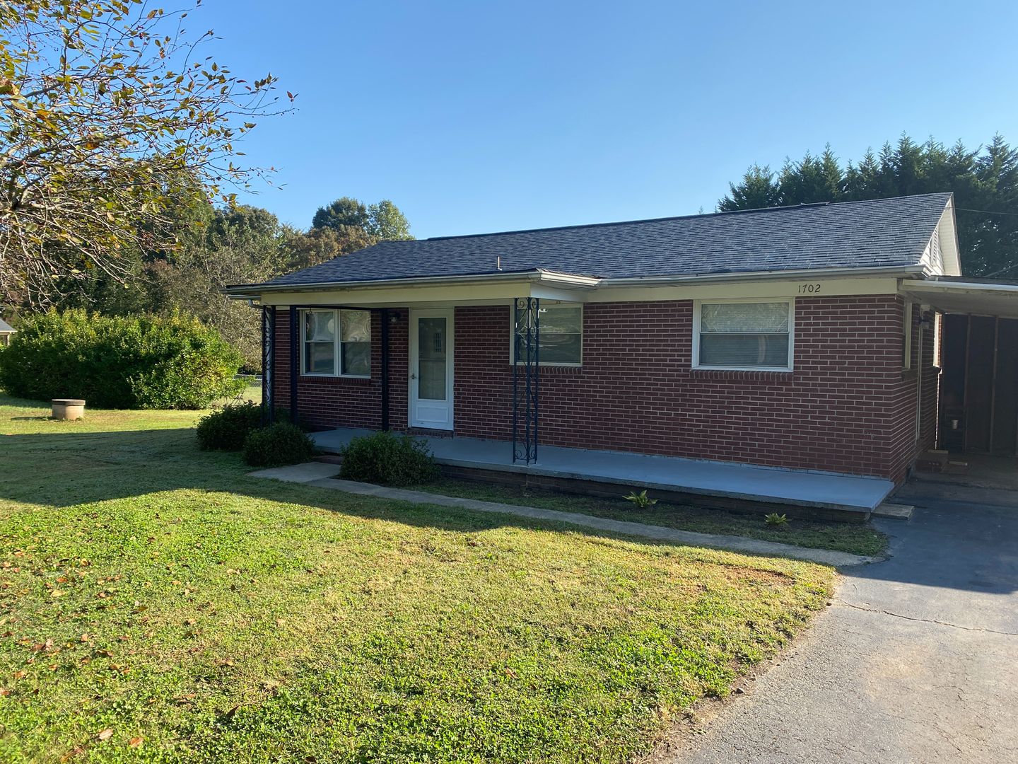 Dallas House: 1702 Mayberry Road