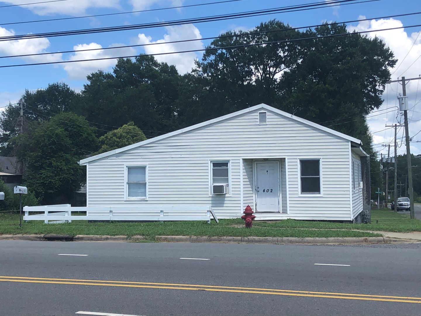 Gastonia House: 402 N Broad Street