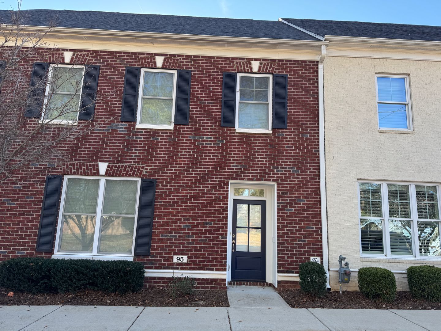 Belmont House: 95 Eagle Road