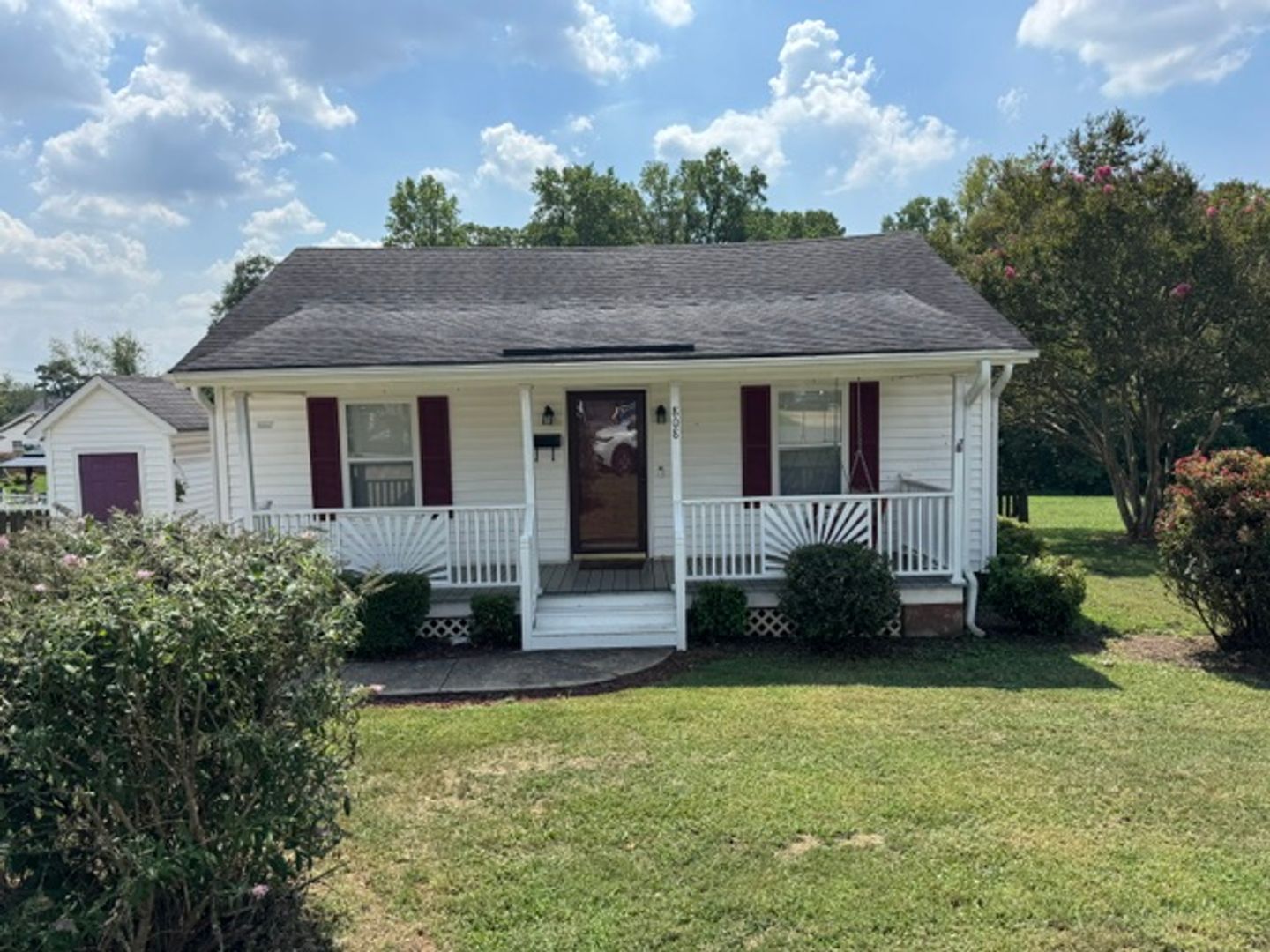 Belmont House: 808 Caldwell Street