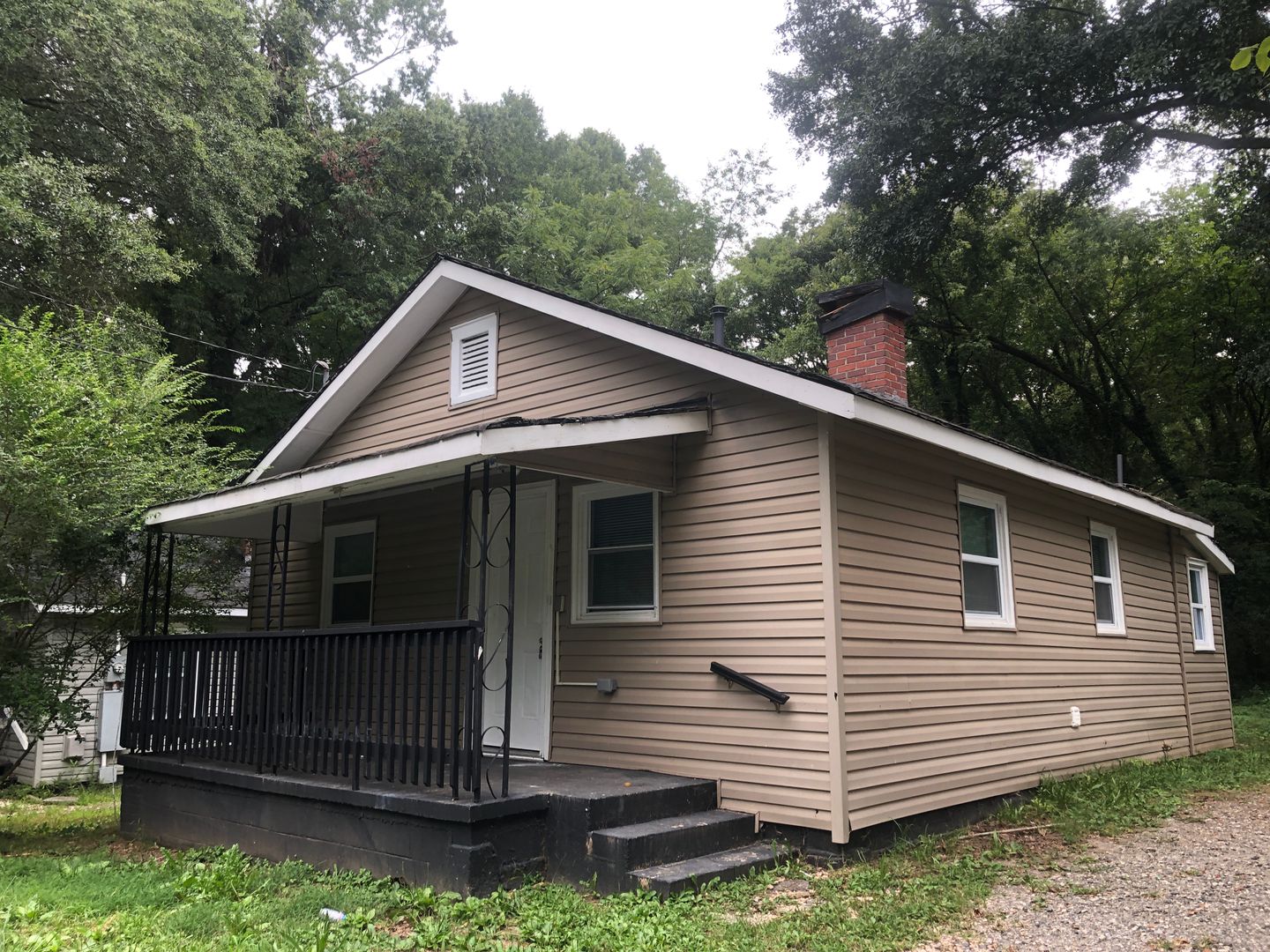 Gastonia House: 617 Granite Ave.