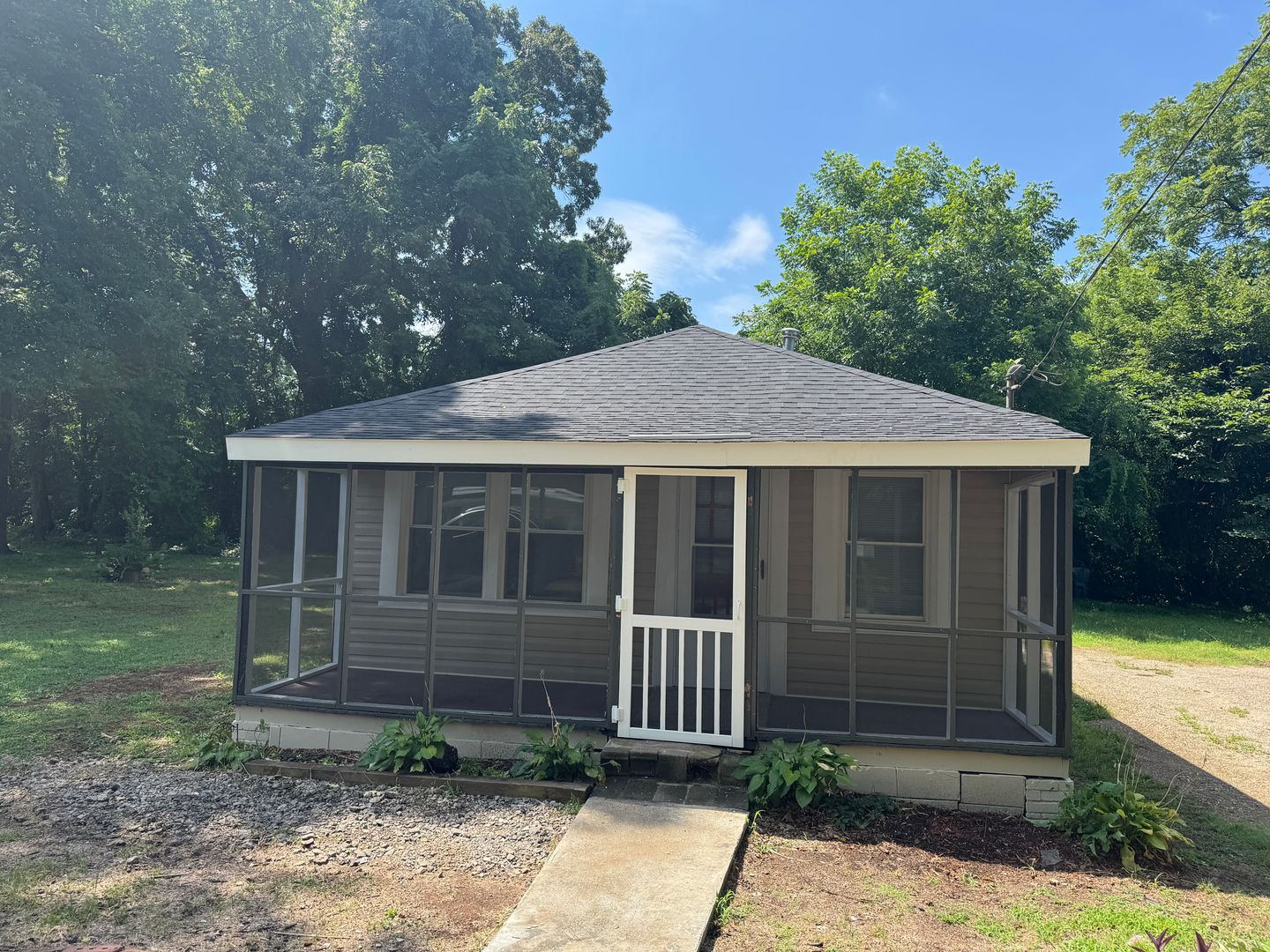 Mt. Holly House: 515 Costner Street
