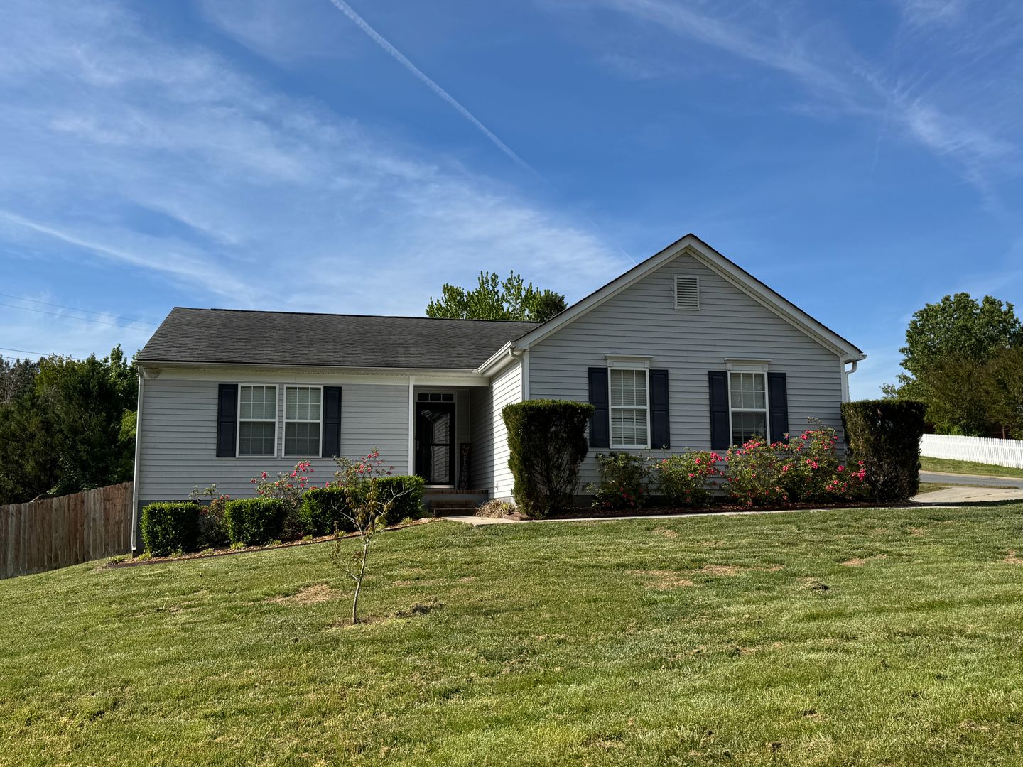 Mount Holly House: 105 Brookstone Drive