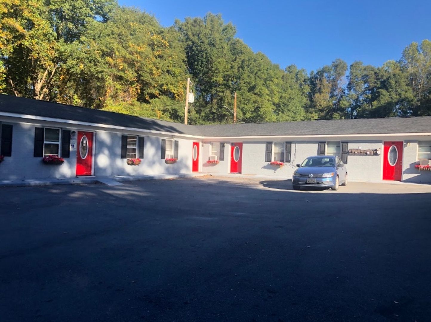 Gastonia Apartment: Cleveland Avenue