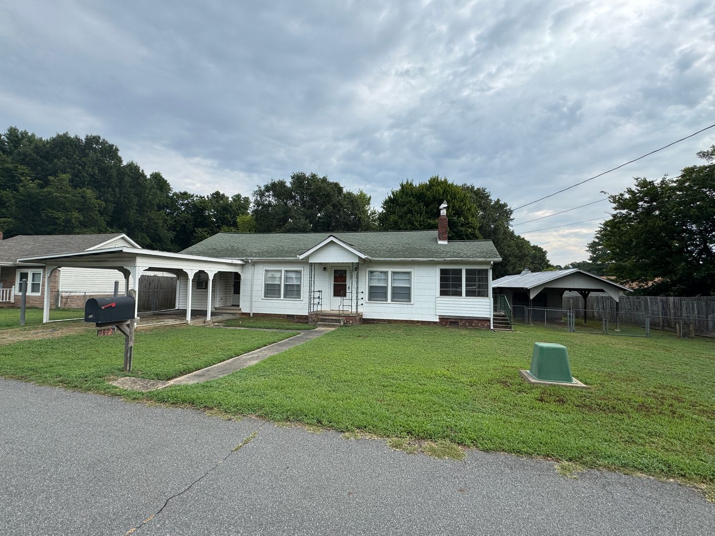 Gastonia House: 112 Kale Street
