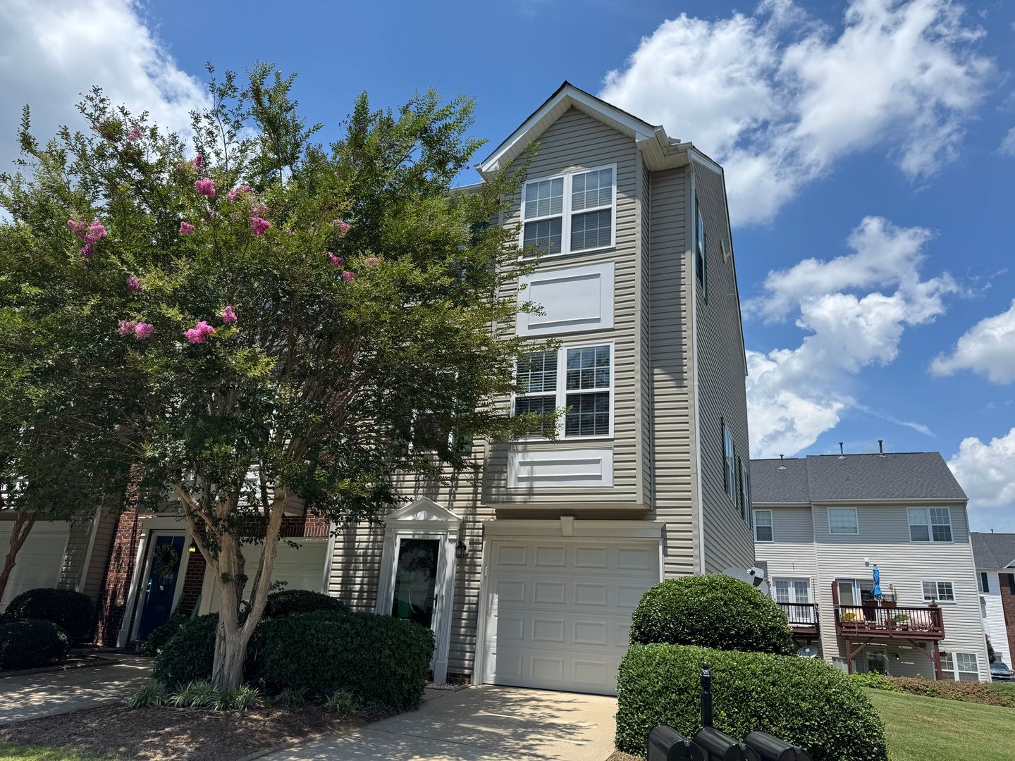 Mt. Holly House: 304 Rock Ridge Lane