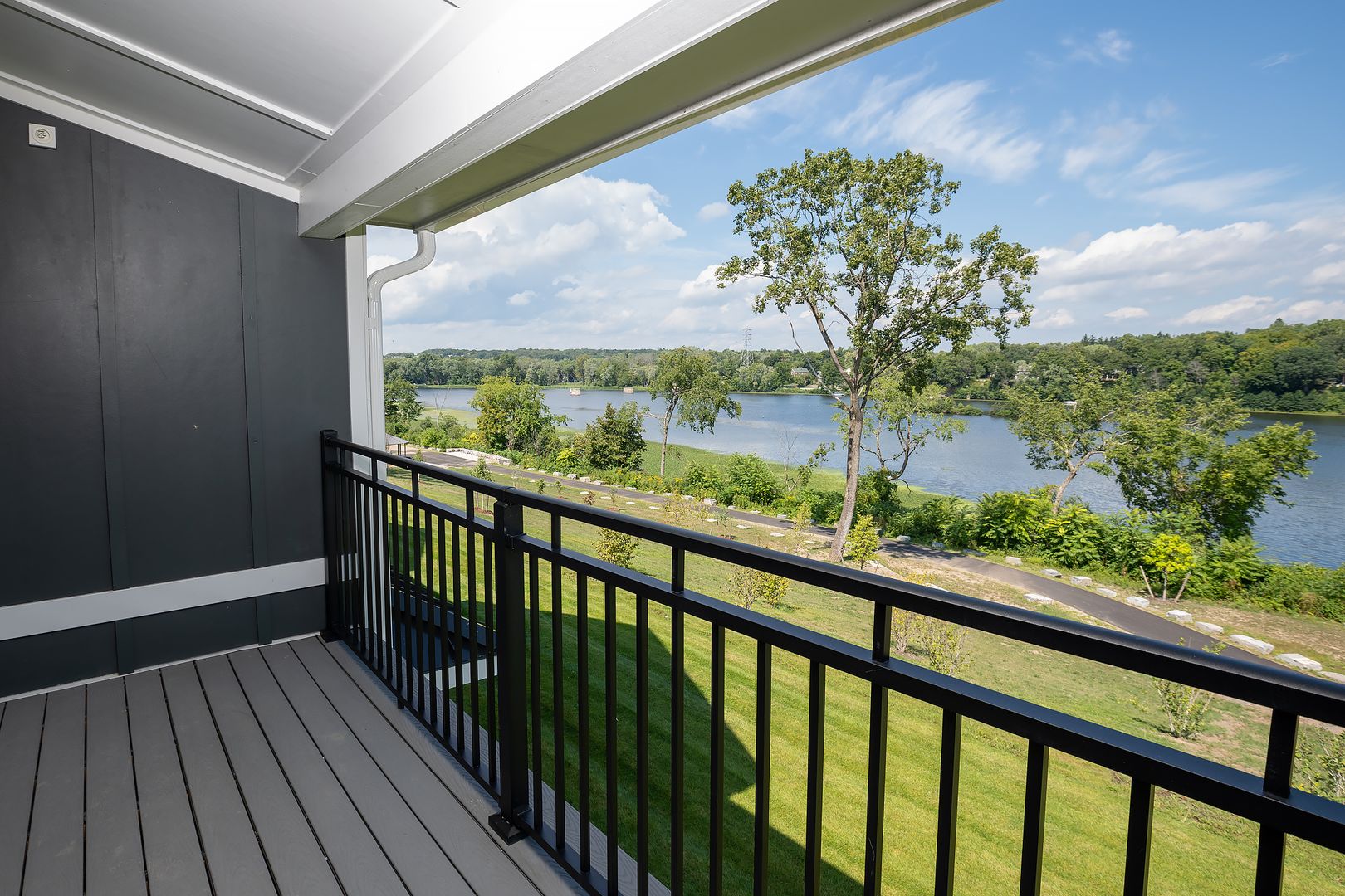 Rivers Ledge Apartments 13 of 15