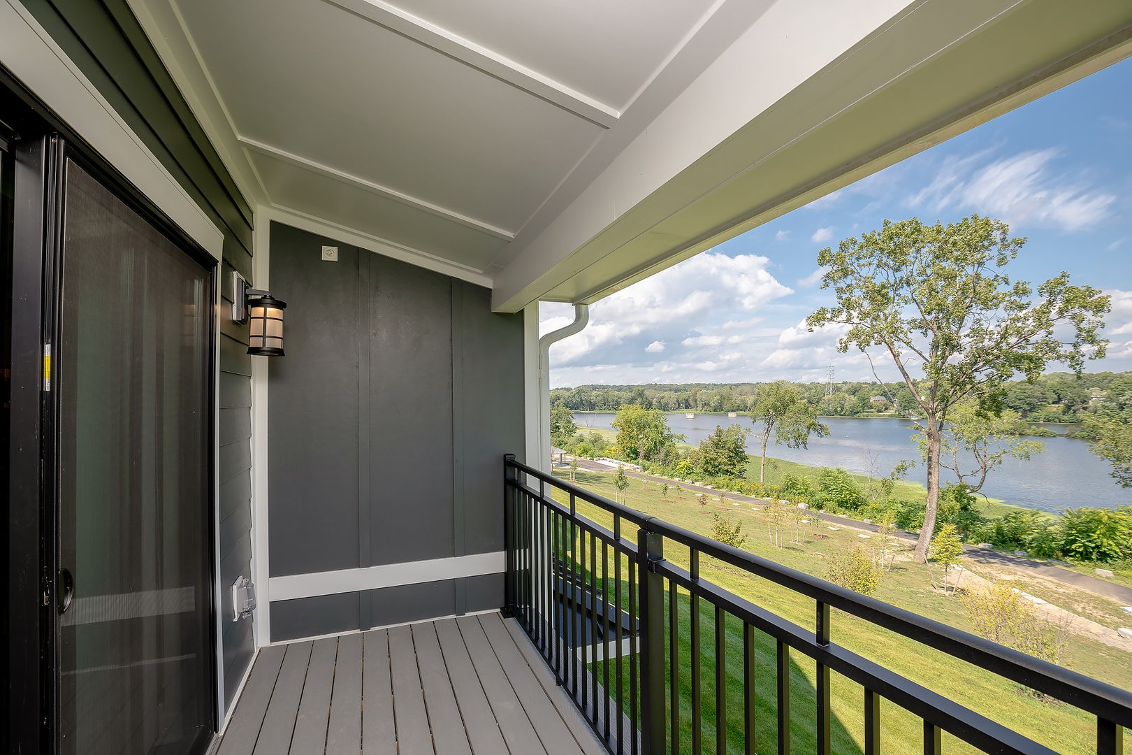 Rivers Ledge Apartments 23 of 24