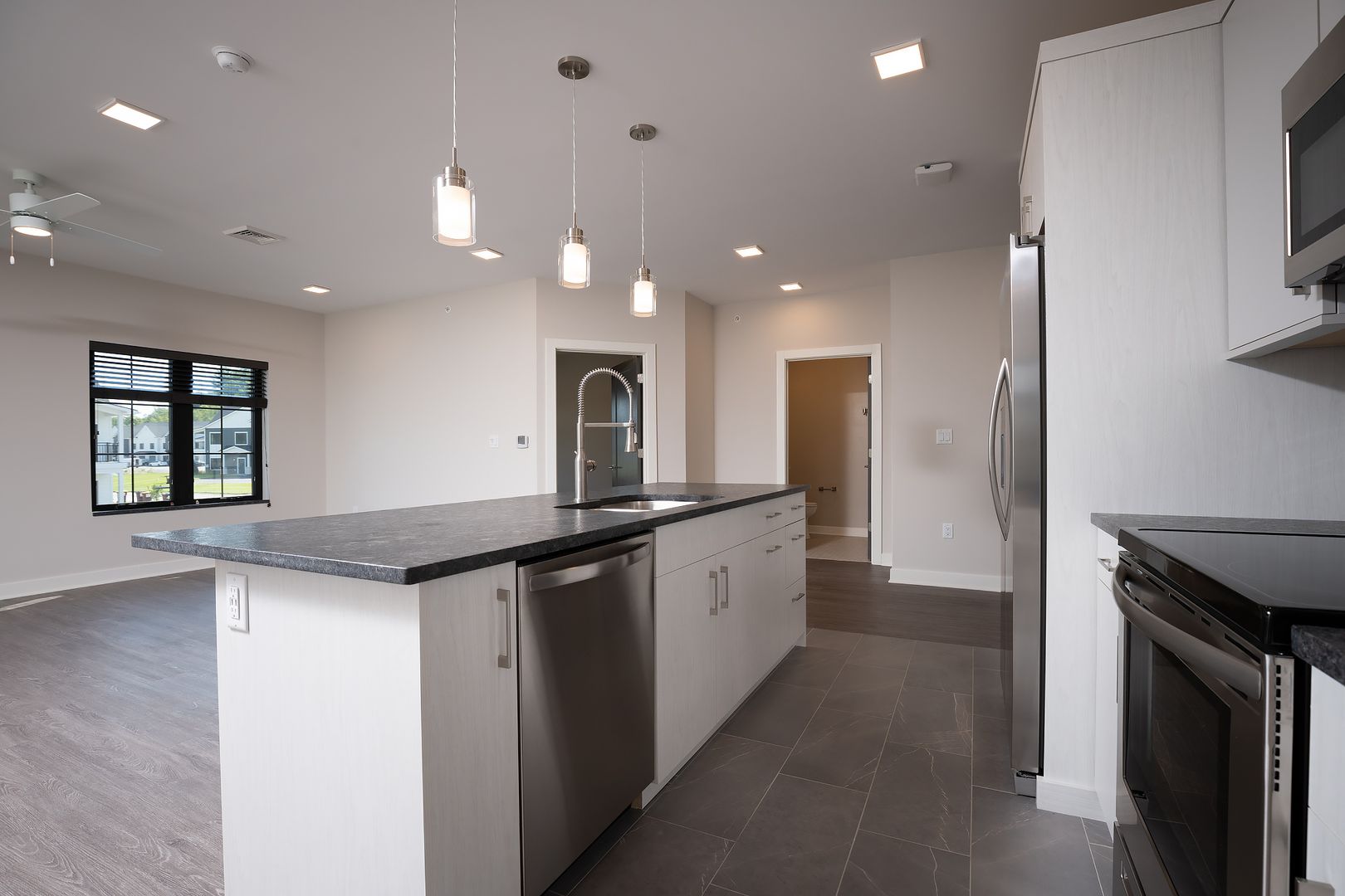 Rivers Ledge Apartments 4 of 12