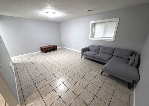 2 Bed 1 Bath Rental at 3630 Douglas Ave., Unit 4, Kalamazoo, MI – photo 1