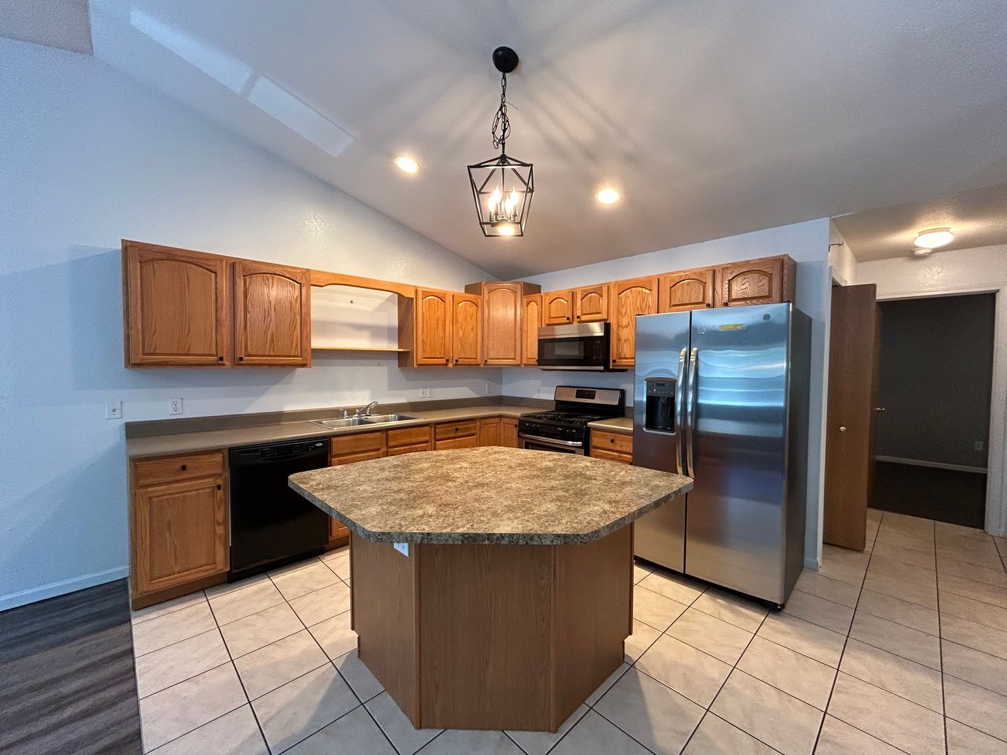 Kalamazoo Townhome: 415 S Kendall Ave