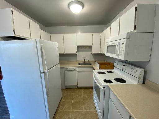 4037 S Rose St # 201 2BD/1BATH Oakhurst Apartments – photo 1