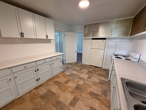 447 W Walnut - 2bed/1bath – photo 1
