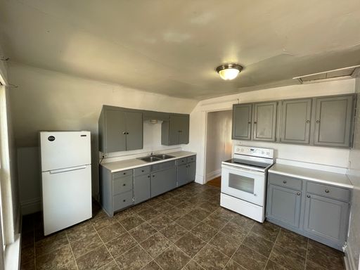 817 Egleston #2 - 1 Bed/1 Bath Apartment In Edison Neighborhood